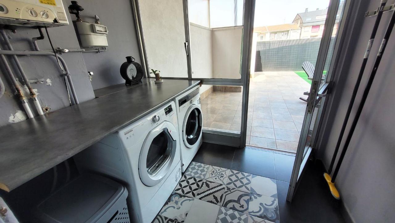 El Hogar De Todos Apartment Ourense Ngoại thất bức ảnh