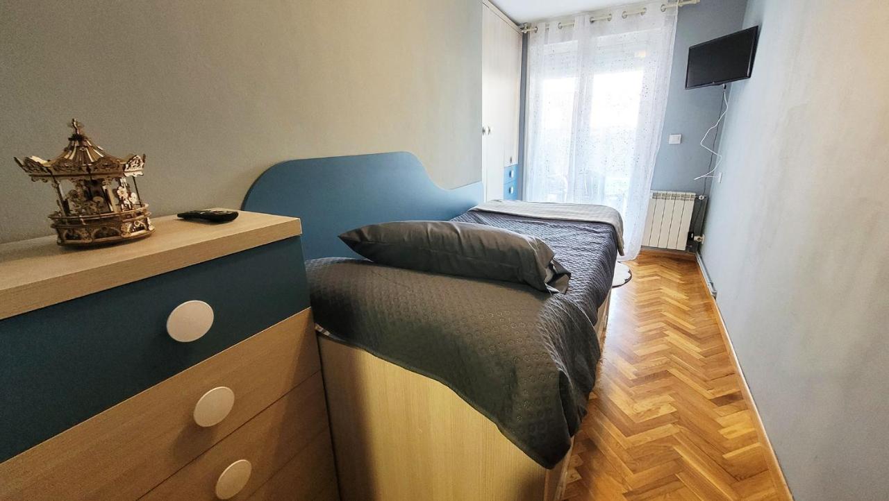 El Hogar De Todos Apartment Ourense Ngoại thất bức ảnh