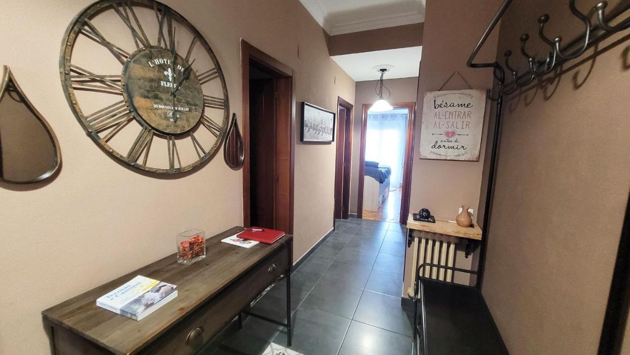 El Hogar De Todos Apartment Ourense Ngoại thất bức ảnh